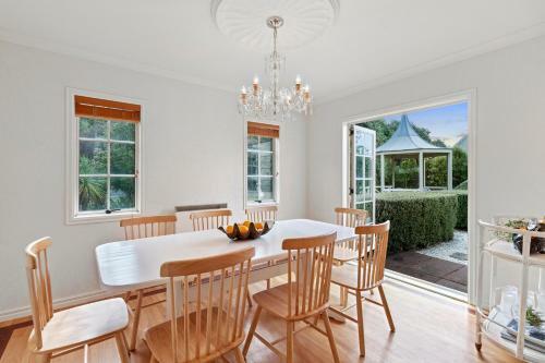The Manor - Bowentown Holiday Home