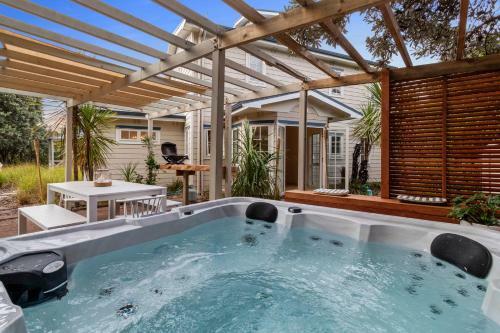 The Manor - Bowentown Holiday Home