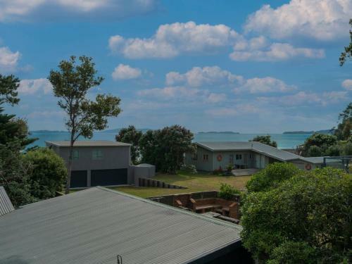 Perfect Beach Lover Holiday - Whangapoua Holiday Home