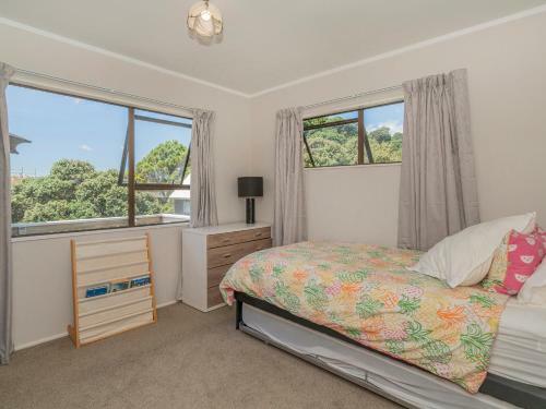 Sunsets And Surf At Whangapoua - Whangapoua Holiday Home