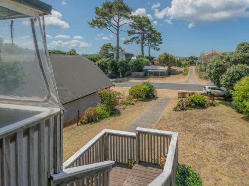 Sunsets And Surf At Whangapoua - Whangapoua Holiday Home