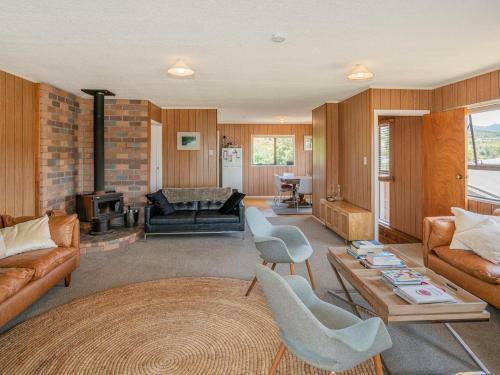 Sunsets And Surf At Whangapoua - Whangapoua Holiday Home