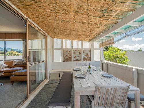 Sunsets And Surf At Whangapoua - Whangapoua Holiday Home