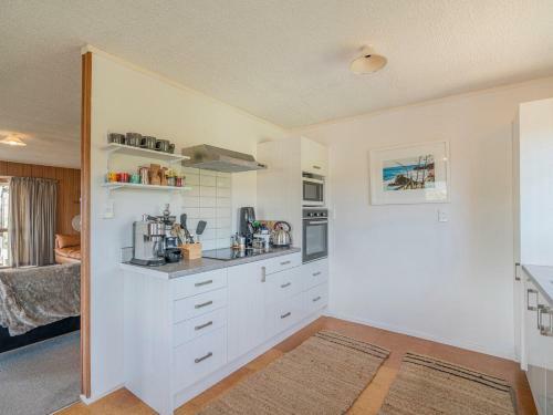 Sunsets And Surf At Whangapoua - Whangapoua Holiday Home