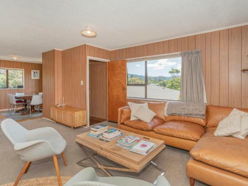 Sunsets And Surf At Whangapoua - Whangapoua Holiday Home