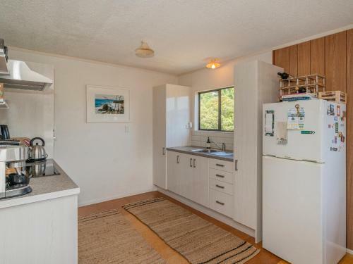 Sunsets And Surf At Whangapoua - Whangapoua Holiday Home