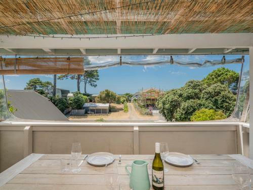 Sunsets And Surf At Whangapoua - Whangapoua Holiday Home