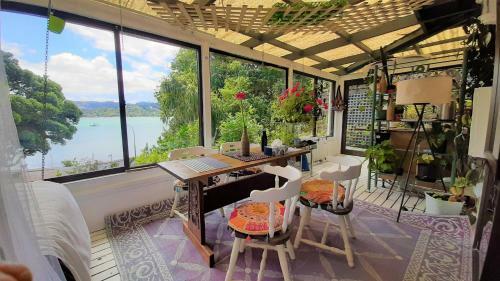 Hostal Madhuban - Waterfront In Whangaroa