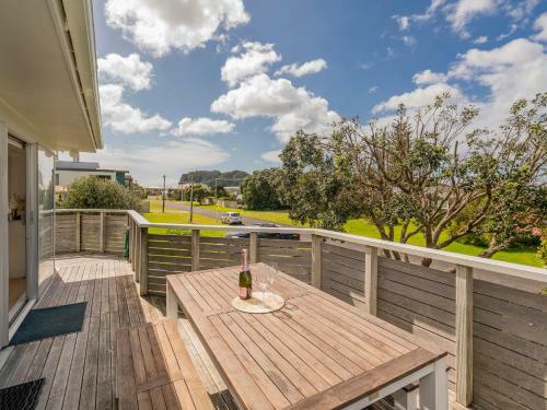 Bach On Pipi - Whangamata Holiday Home