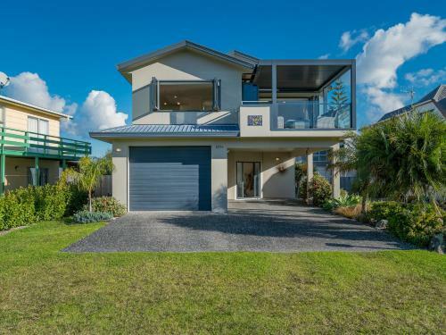 Harbour View - Whangamata Holiday Home