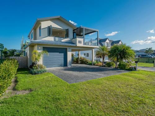 Harbour View - Whangamata Holiday Home