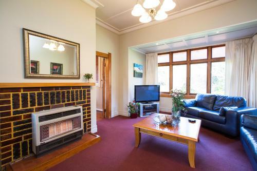 Hostal Tairoa Lodge
