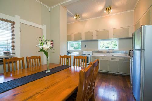 Hostal Tairoa Lodge