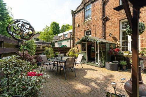Hostal Huntingdon House Hotel