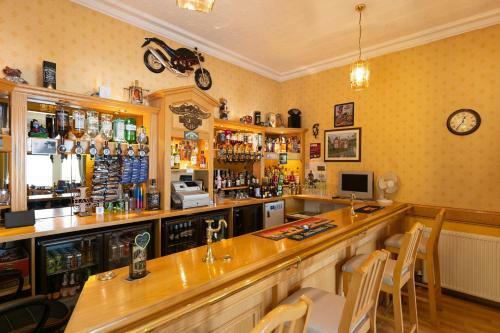 Hostal Huntingdon House Hotel