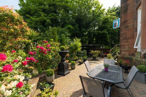 Hostal Huntingdon House Hotel