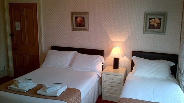Bed & Breakfast Glencairn Villa