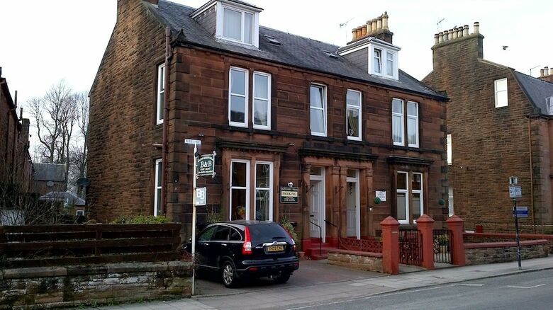 Bed & Breakfast Glencairn Villa