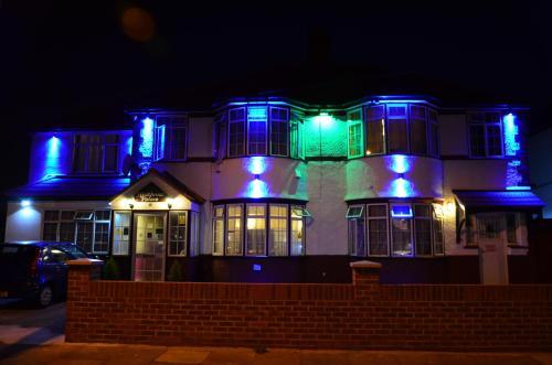 Hotel Heathrow Palace