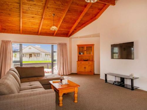 Hosts On The Coast Whitianga Central