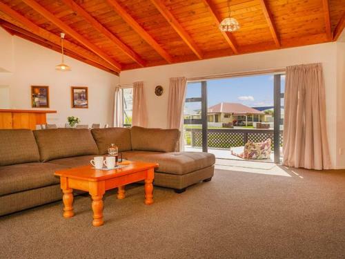 Hosts On The Coast Whitianga Central
