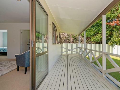 Hosts On The Coast Persimmon Cottage