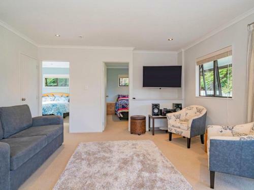 Hosts On The Coast Persimmon Cottage