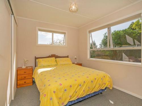 Hosts On The Coast Whiti Delight