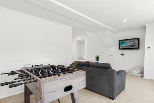 Riviera Retreat - Mount Maunganui Holiday Home