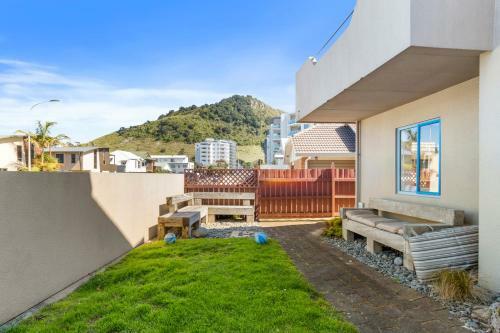Riviera Retreat - Mount Maunganui Holiday Home