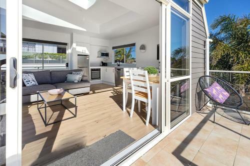 Just Beachy - Mt Maunganui Holiday Home