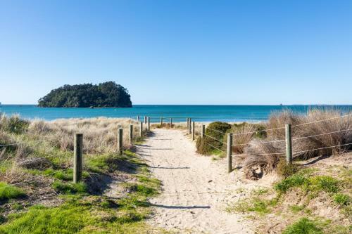 Just Beachy - Mt Maunganui Holiday Home