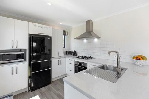 The Beach Base - Mount Maunganui Holiday Home