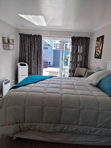 Bed & Breakfast Bnb On Carvell