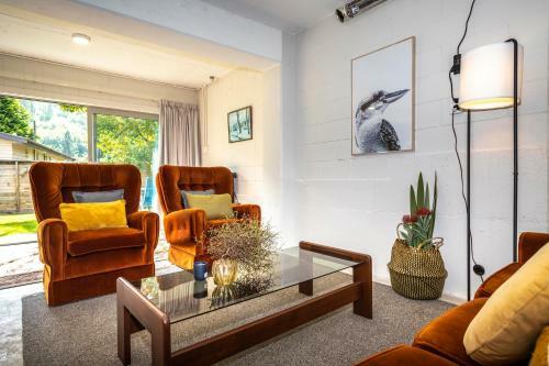 Relaxed Arrowtown Stay Minutes From Town Center