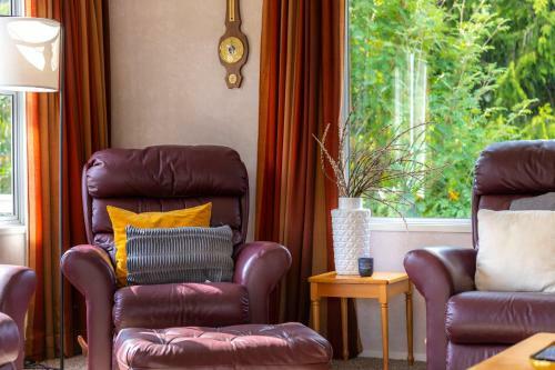 Relaxed Arrowtown Stay Minutes From Town Center