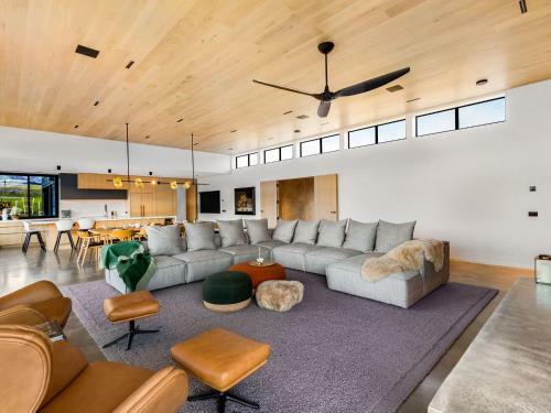 Bendemeer Seclusion