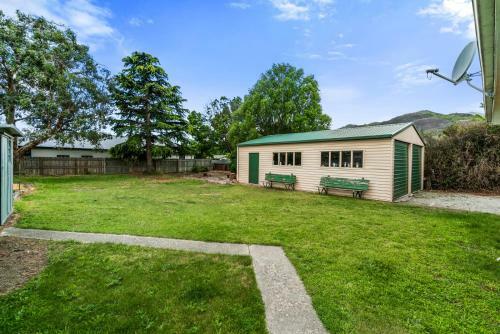 Cromwell Cottage - Cromwell Holiday Home