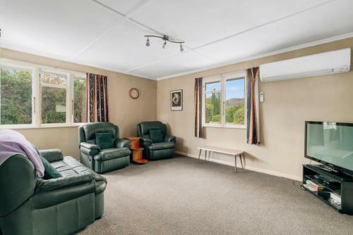 Cromwell Cottage - Cromwell Holiday Home