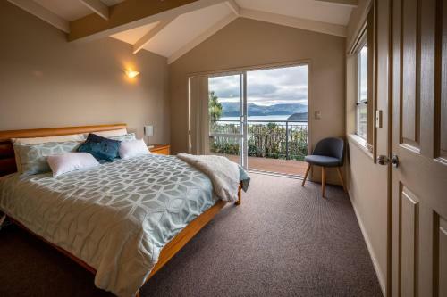 Scenic On Selwyn - Akaroa Holiday Home