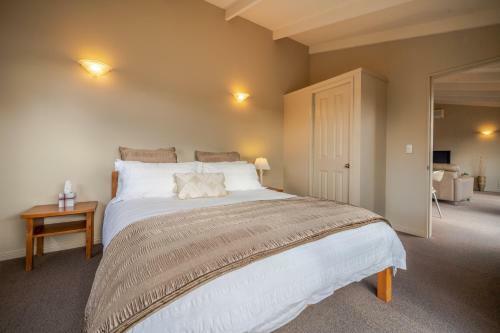 Scenic On Selwyn - Akaroa Holiday Home
