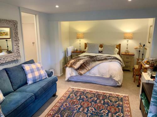 Hostal Mill Cottage - Boutique Accommodation And Garden