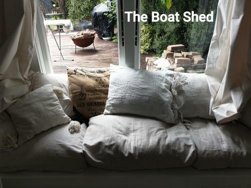 Hostal Cabins On Tudor Bed & Breakfast