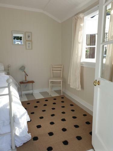 Hostal Cabins On Tudor Bed & Breakfast