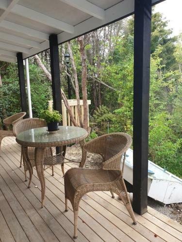 Hostal Cabins On Tudor Bed & Breakfast