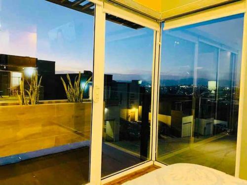 Hermosa Villa Llena De Vida Con Alberca Gym?