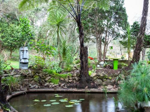 Waimoana Garden Bed And Breakfast