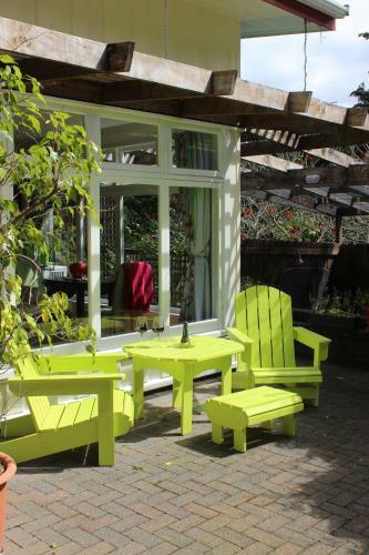 Waimoana Garden Bed And Breakfast