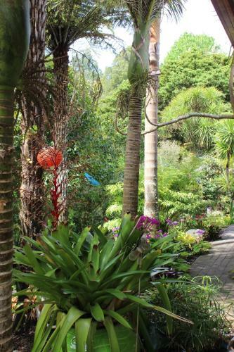 Waimoana Garden Bed And Breakfast