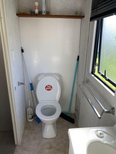 Te Puru B8 - 2 Bedroom Chalet